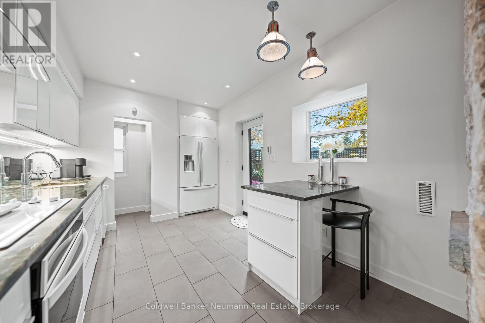 270 Woolwich Street, Guelph, Ontario  N1H 3W1 - Photo 18 - X12516358