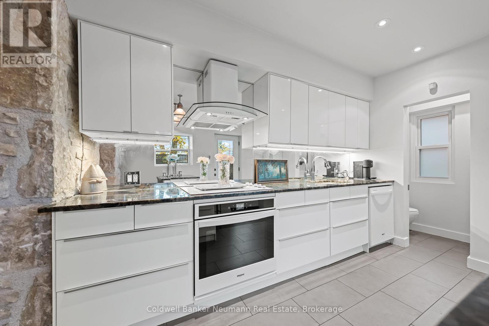 270 Woolwich Street, Guelph, Ontario  N1H 3W1 - Photo 19 - X12516358