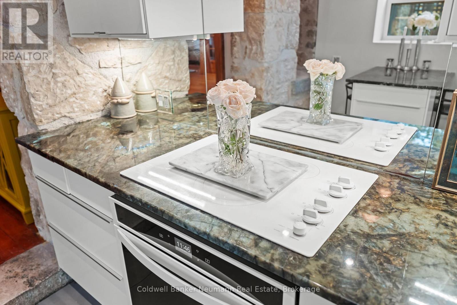 270 Woolwich Street, Guelph, Ontario  N1H 3W1 - Photo 22 - X12516358