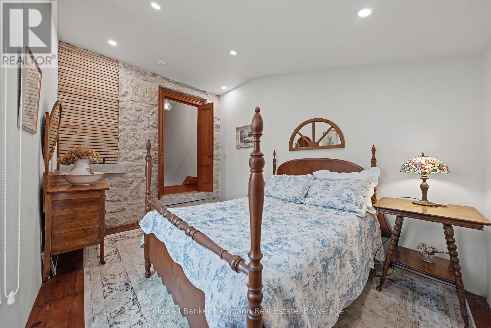 270 Woolwich Street, Guelph, Ontario  N1H 3W1 - Photo 31 - X12516358