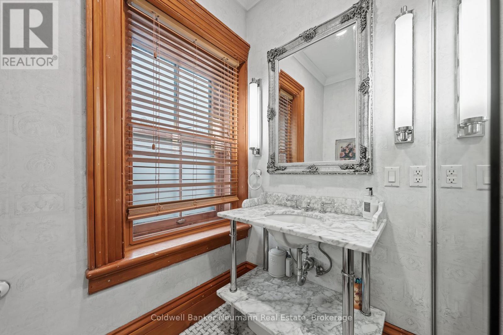 270 Woolwich Street, Guelph, Ontario  N1H 3W1 - Photo 38 - X12516358