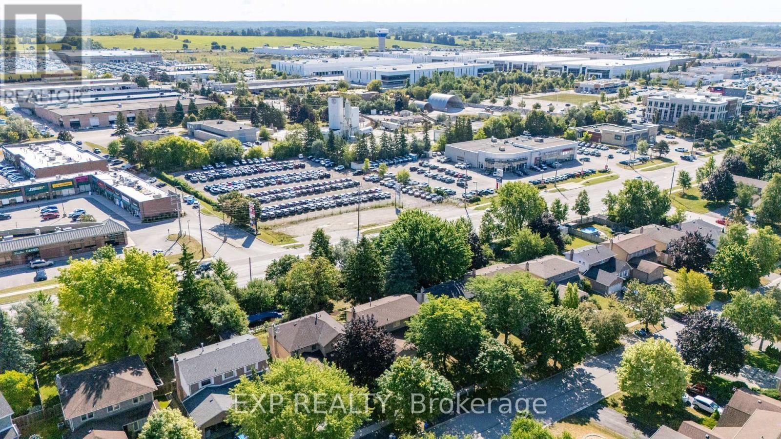 56 Manning Crescent, Newmarket, Ontario L3Y 6H4 - Photo 48 - N12377245