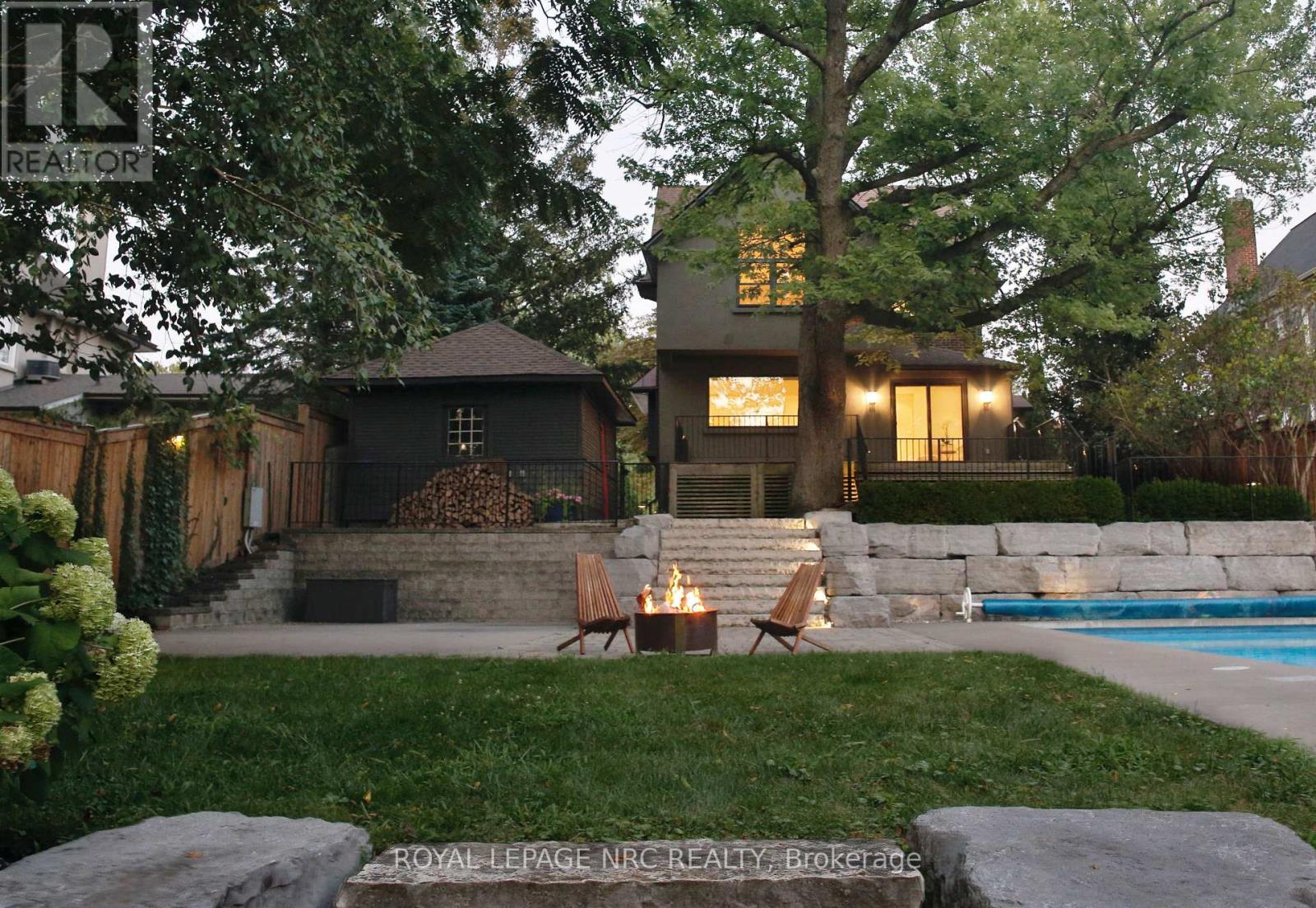 38 Hillcrest Avenue, St. Catharines, Ontario L2R 4Y1 - Photo 1 - X12483789