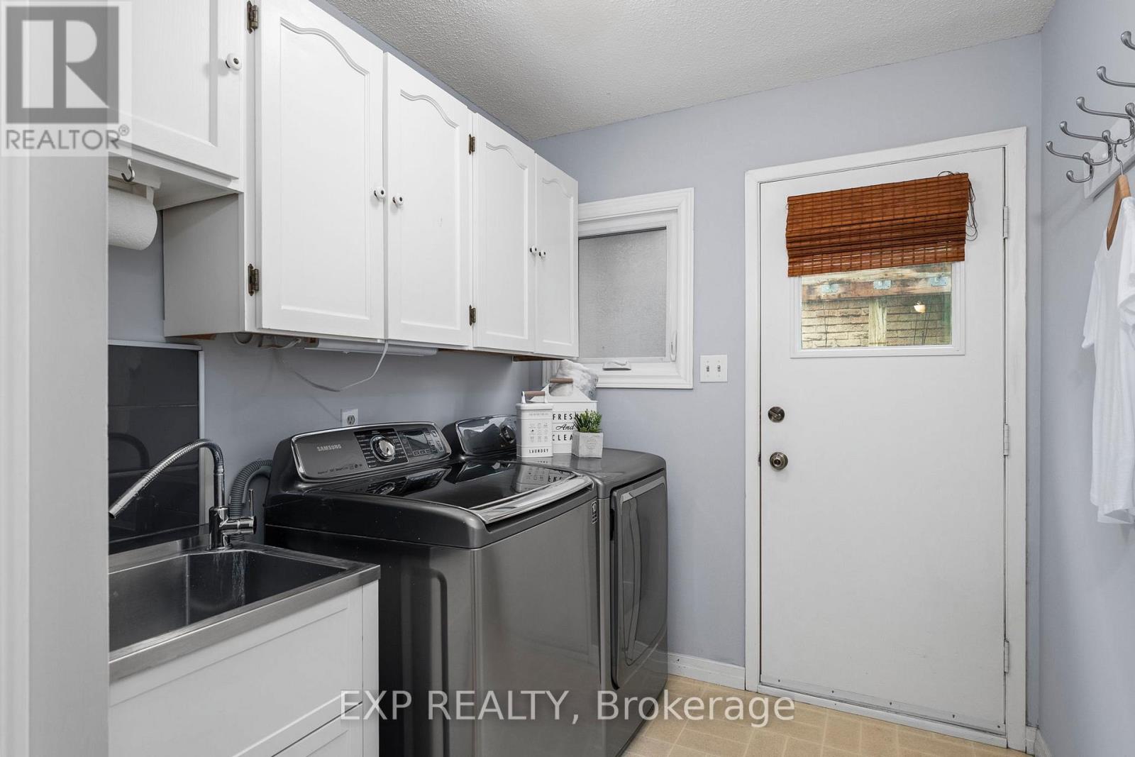 56 Manning Crescent, Newmarket, Ontario L3Y 6H4 - Photo 21 - N12377245