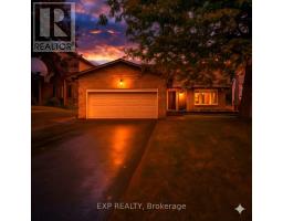 56 MANNING CRESCENT, Newmarket, Ontario