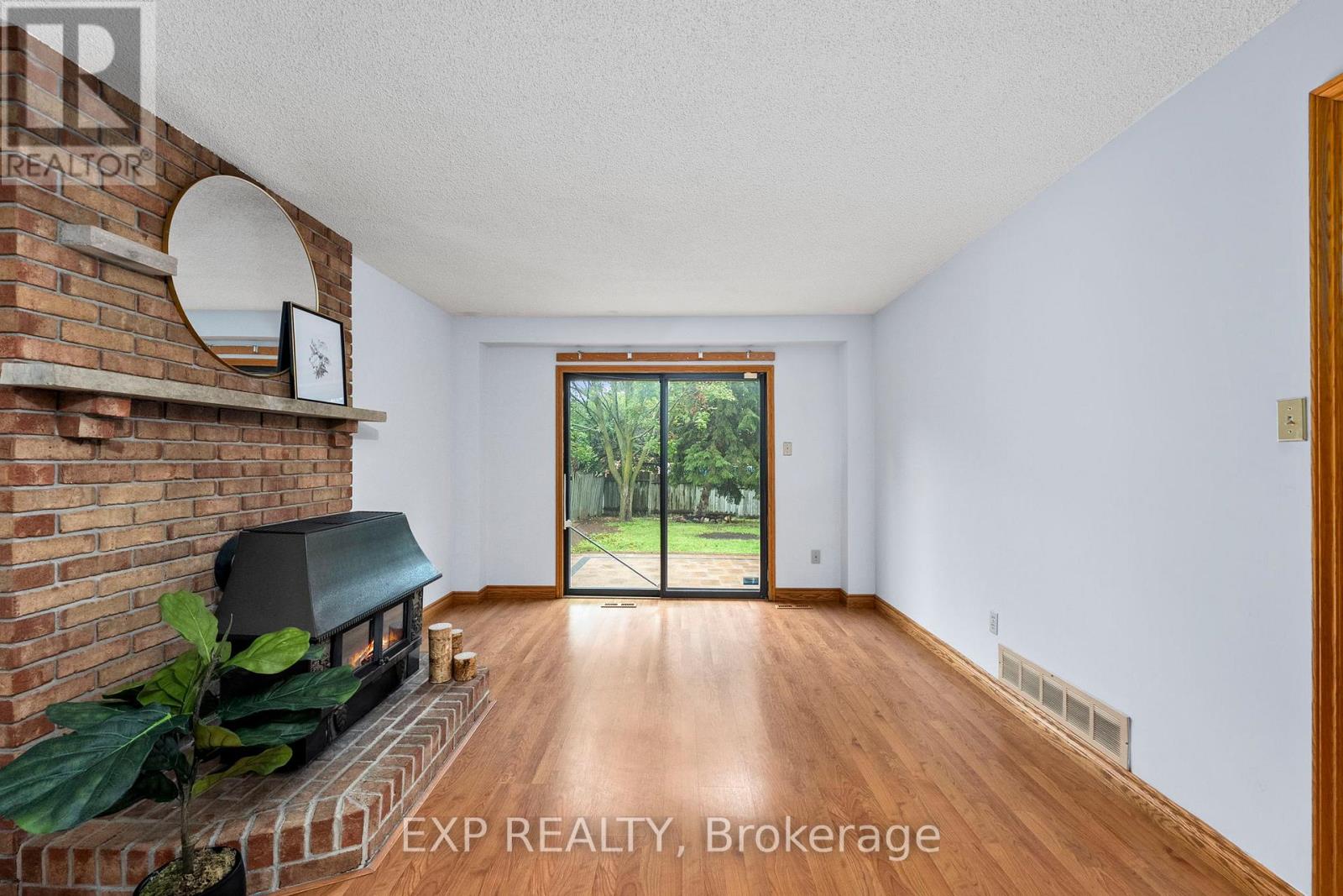 56 Manning Crescent, Newmarket, Ontario L3Y 6H4 - Photo 18 - N12377245