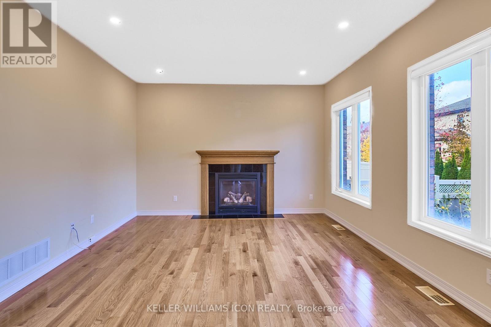 249 Madhu Crescent, Ottawa, Ontario  K2C 4J2 - Photo 11 - X12422939