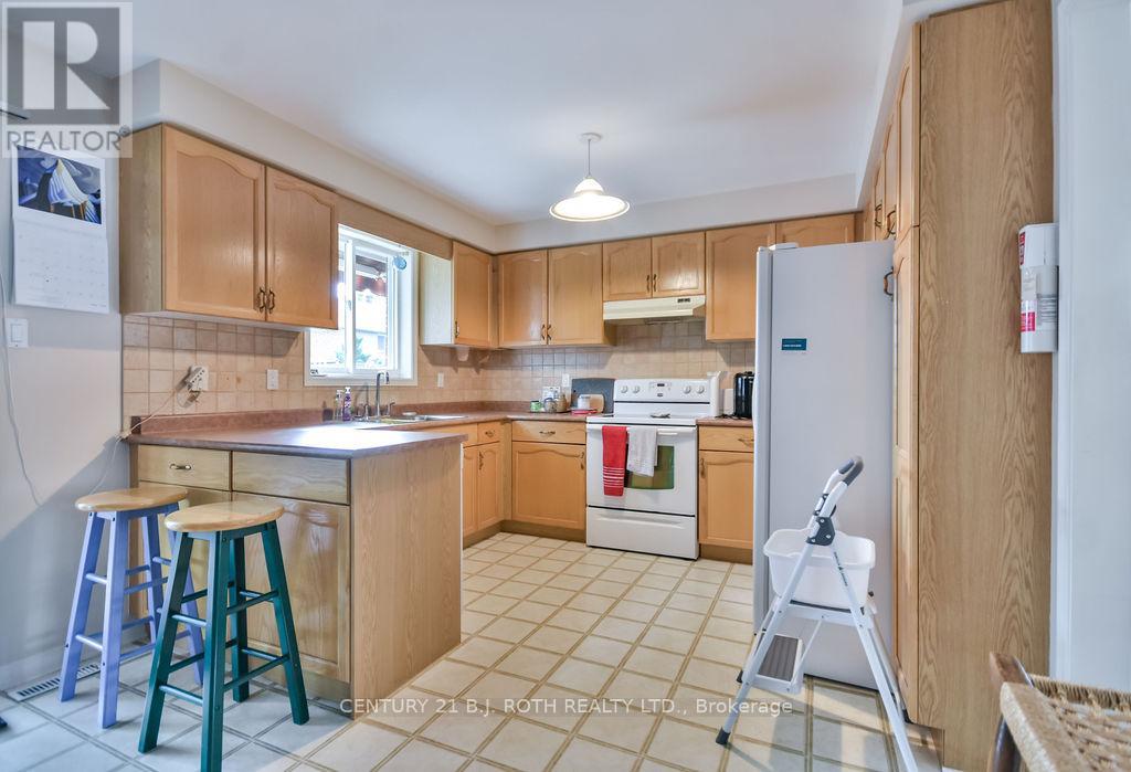 26 Johnson Street, Orillia, Ontario  L3V 7S4 - Photo 4 - S12312377