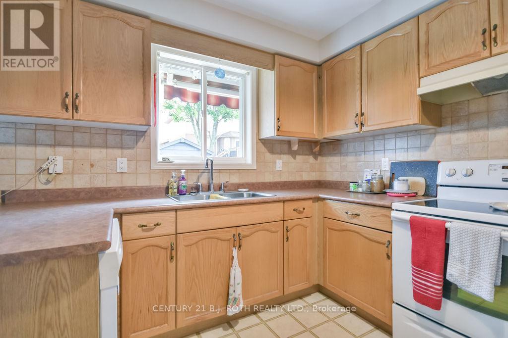 26 Johnson Street, Orillia, Ontario  L3V 7S4 - Photo 5 - S12312377