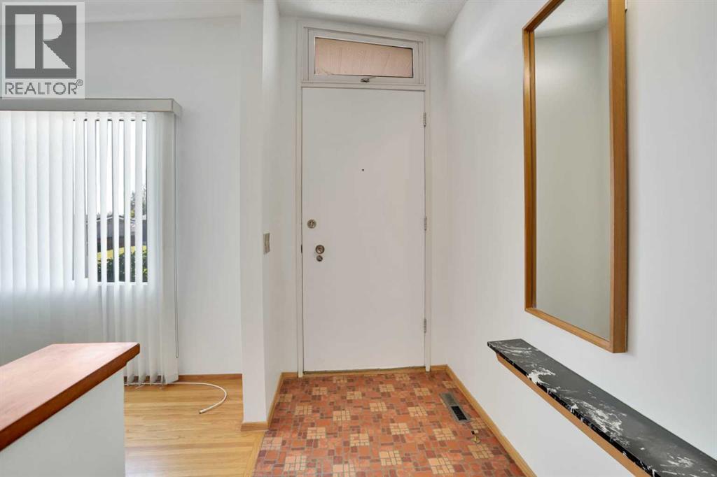 924 Mayland Drive Ne, Calgary, Alberta  T2E 6C4 - Photo 13 - A2259273