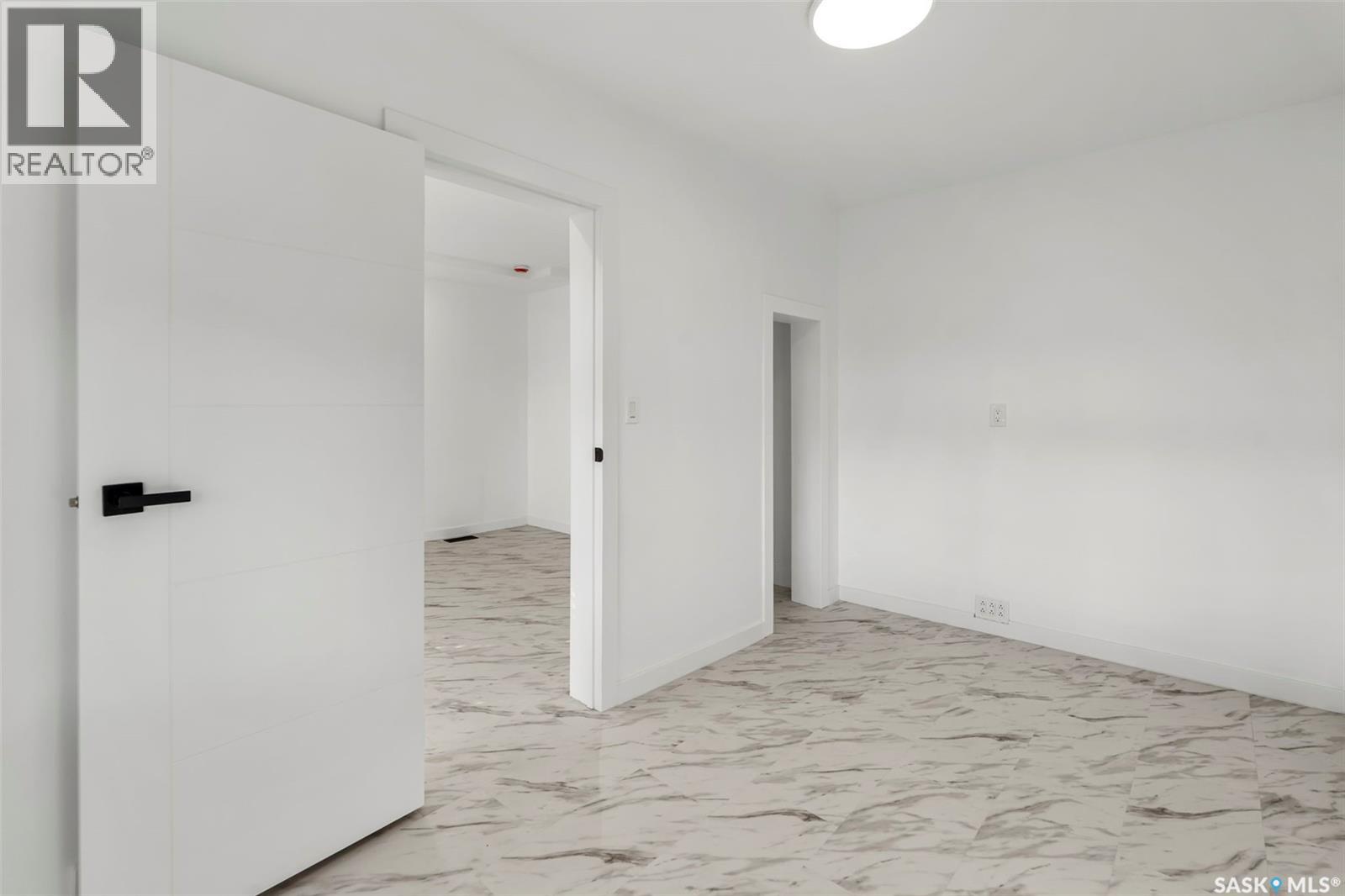 117 U Avenue S, Saskatoon, Saskatchewan  S7M 3B9 - Photo 7 - SK022526