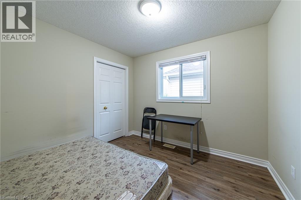 216 Buttercup Court, Waterloo, Ontario N2V 2W8 - Photo 11 - 40786082