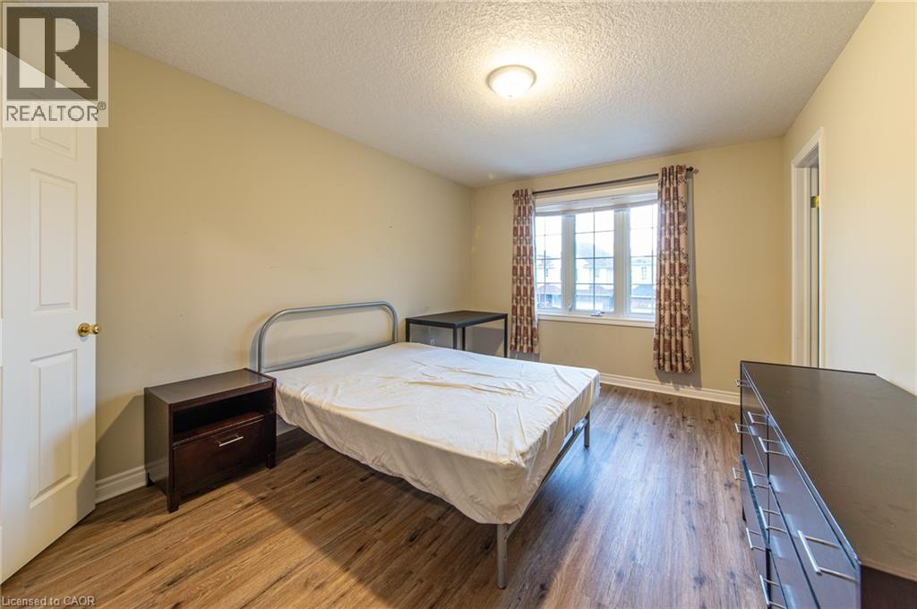 216 Buttercup Court, Waterloo, Ontario N2V 2W8 - Photo 12 - 40786082