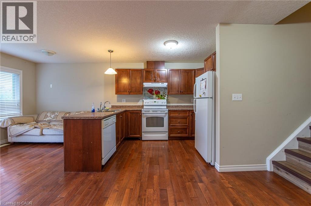 216 Buttercup Court, Waterloo, Ontario N2V 2W8 - Photo 7 - 40786082