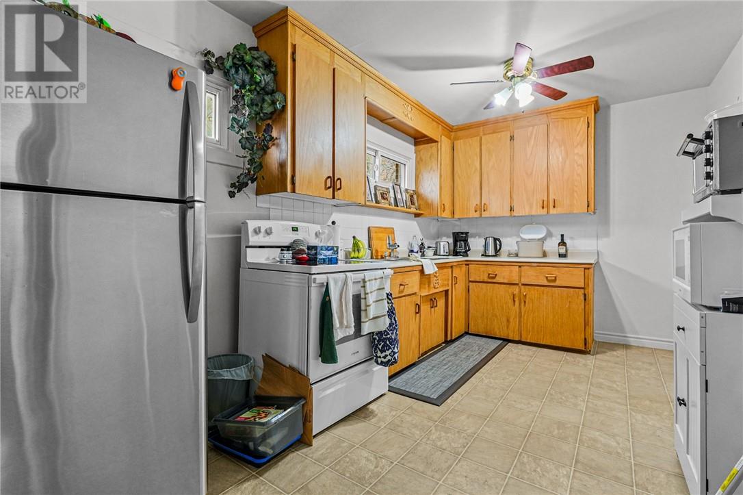 574 Elm, Greater Sudbury, Ontario  P3C 1W6 - Photo 2 - 2125536