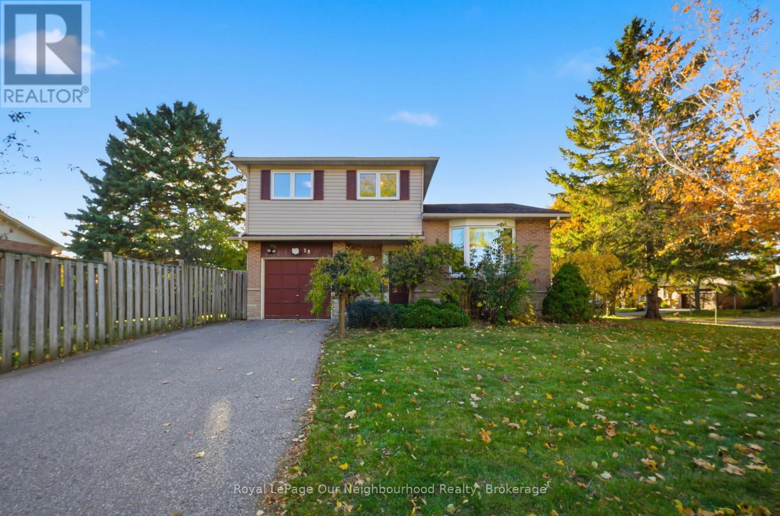 39 EVERGREEN DRIVE, Whitby, Ontario