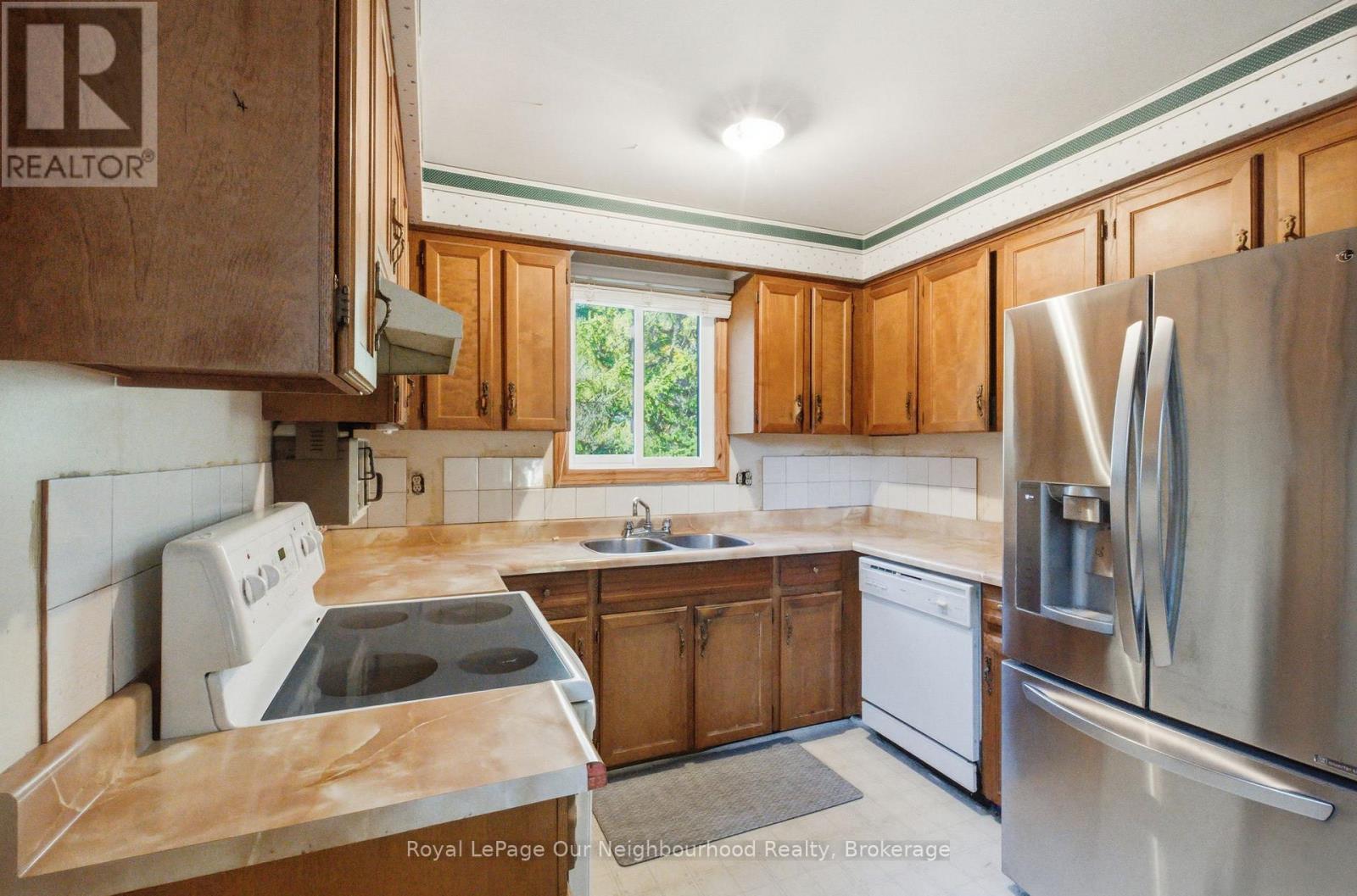 39 Evergreen Drive, Whitby, Ontario L1N 6S6 - Photo 12 - E12516652