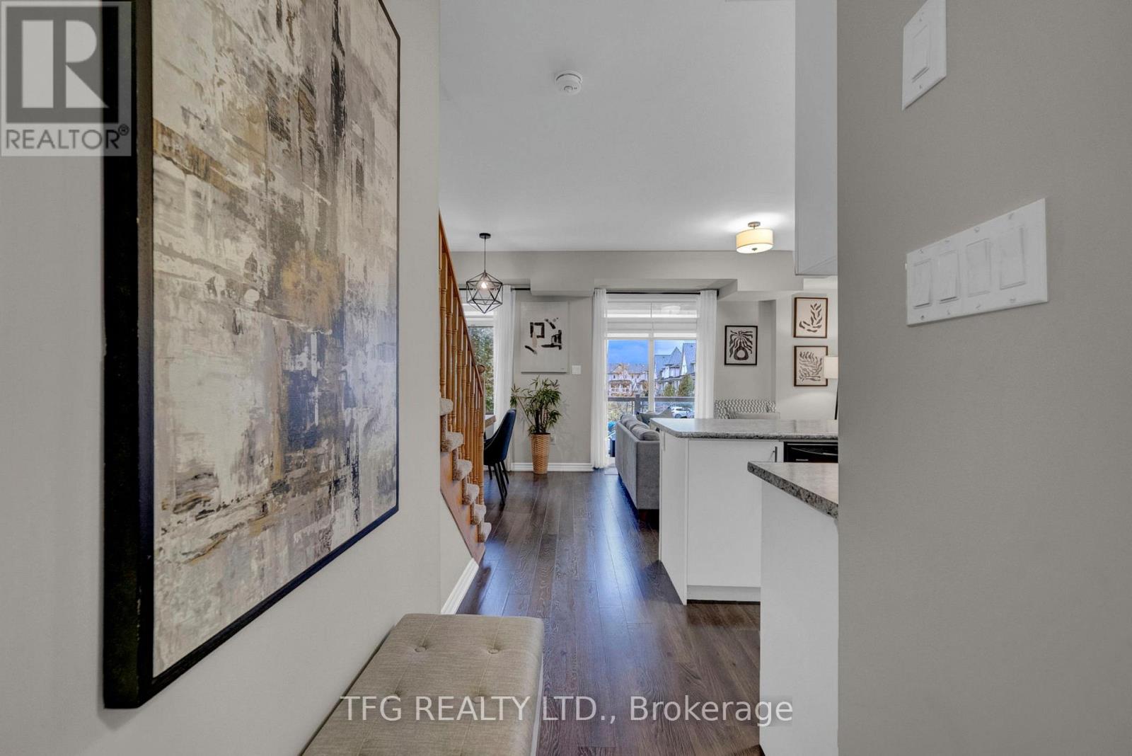 249 - 1730 Grenwich Glen, Pickering (Duffin Heights), Ontario  L1X 0E4 - Photo 2 - E12516694