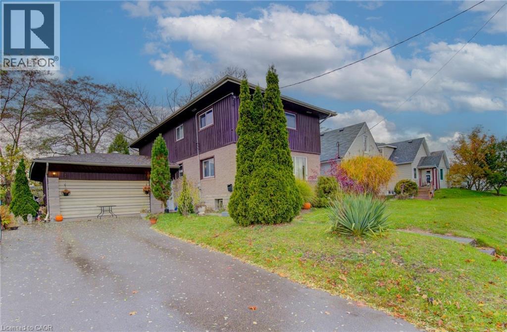 215 LANCASTER Street W, Kitchener, Ontario