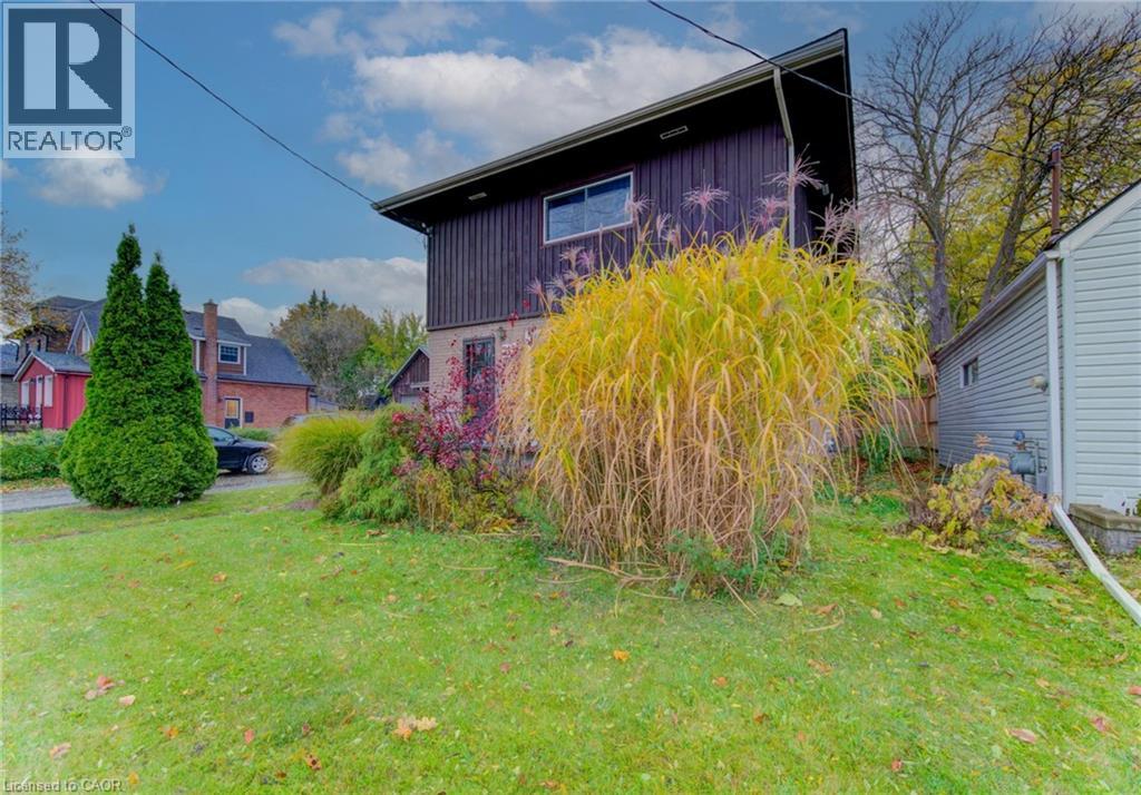 215 Lancaster Street W, Kitchener, Ontario N2H 4T9 - Photo 3 - 40779145