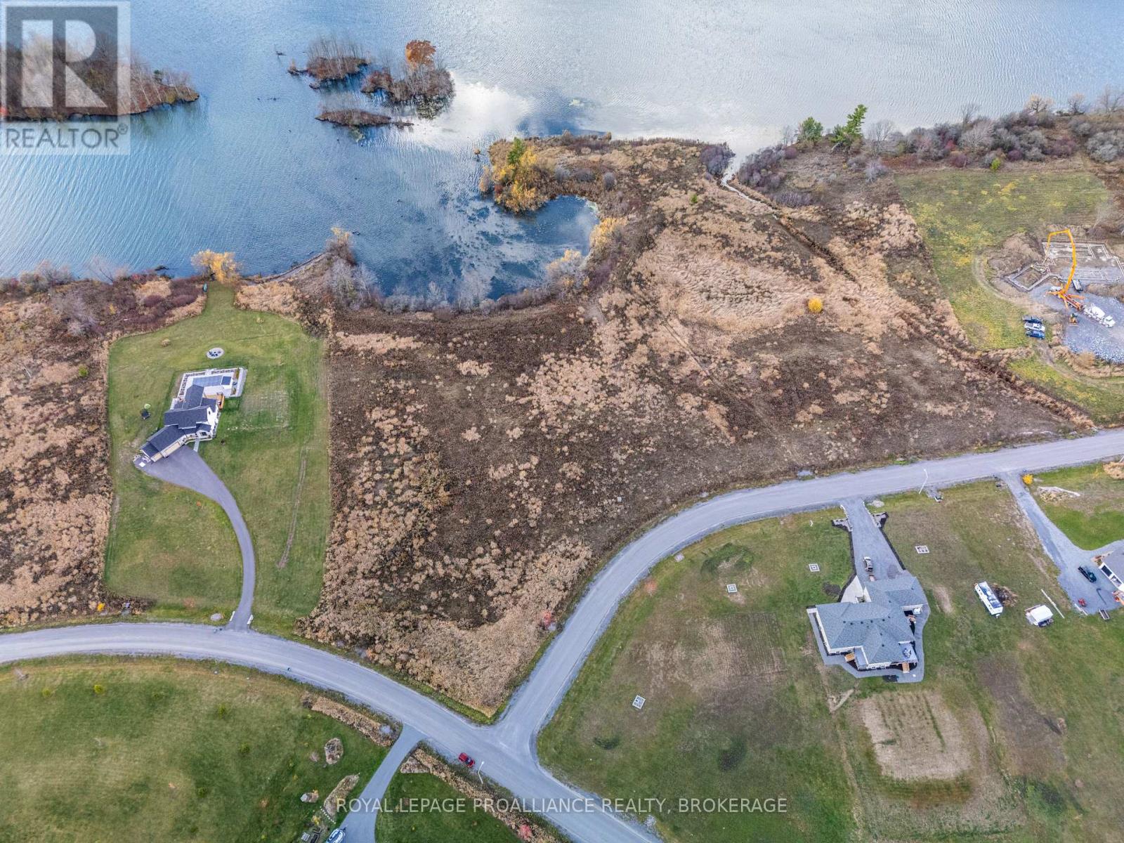 201 Mann Drive, Kingston, Ontario K7L 0G2 - Photo 2 - X12516670