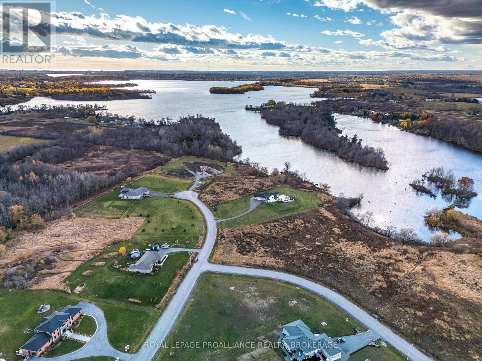 201 Mann Drive, Kingston, Ontario K7L 0G2 - Photo 4 - X12516670