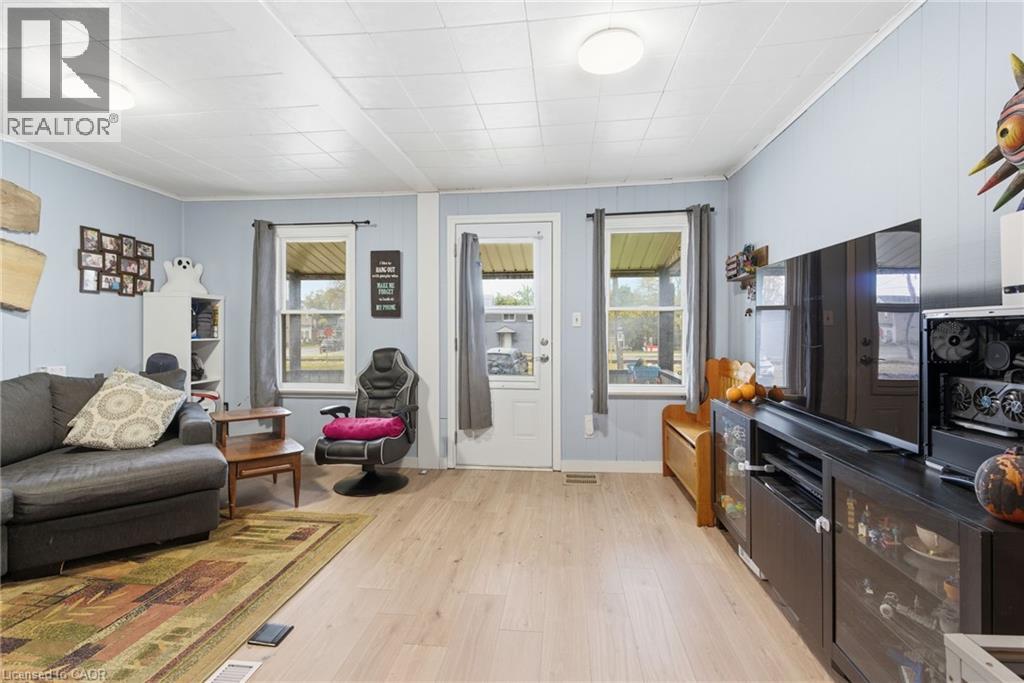 Property at 159 DURHAM Street image 3