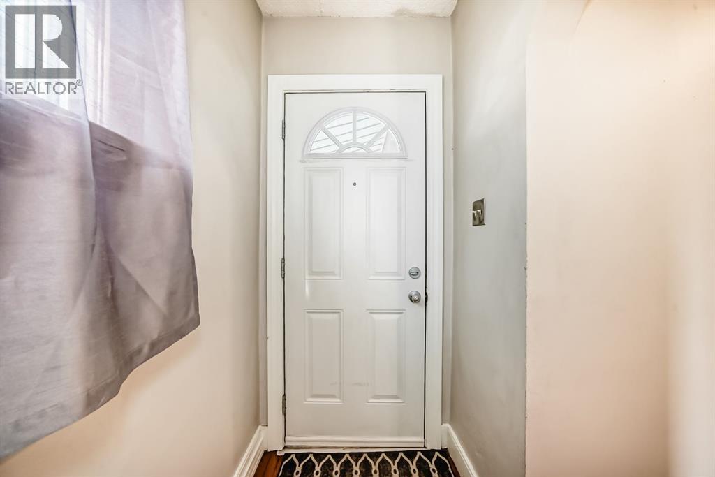 319 11 Avenue Ne, Calgary, Alberta  T2E 0Z2 - Photo 3 - A2263388