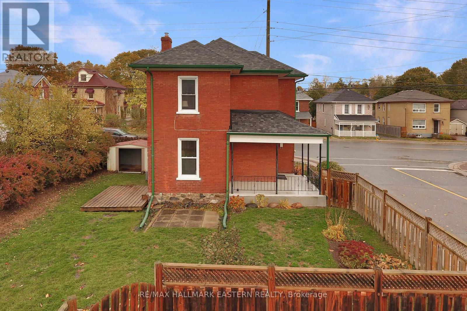 198 Hazlitt Street, Peterborough, Ontario K9H 1L7 - Photo 3 - X12516516