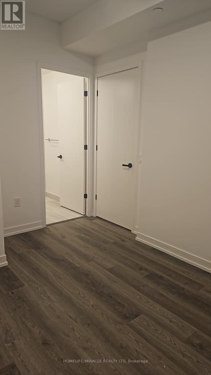 506 - 8 Interchange Way, Vaughan (Vaughan Corporate Centre), Ontario  L4K 0R2 - Photo 13 - N12512112