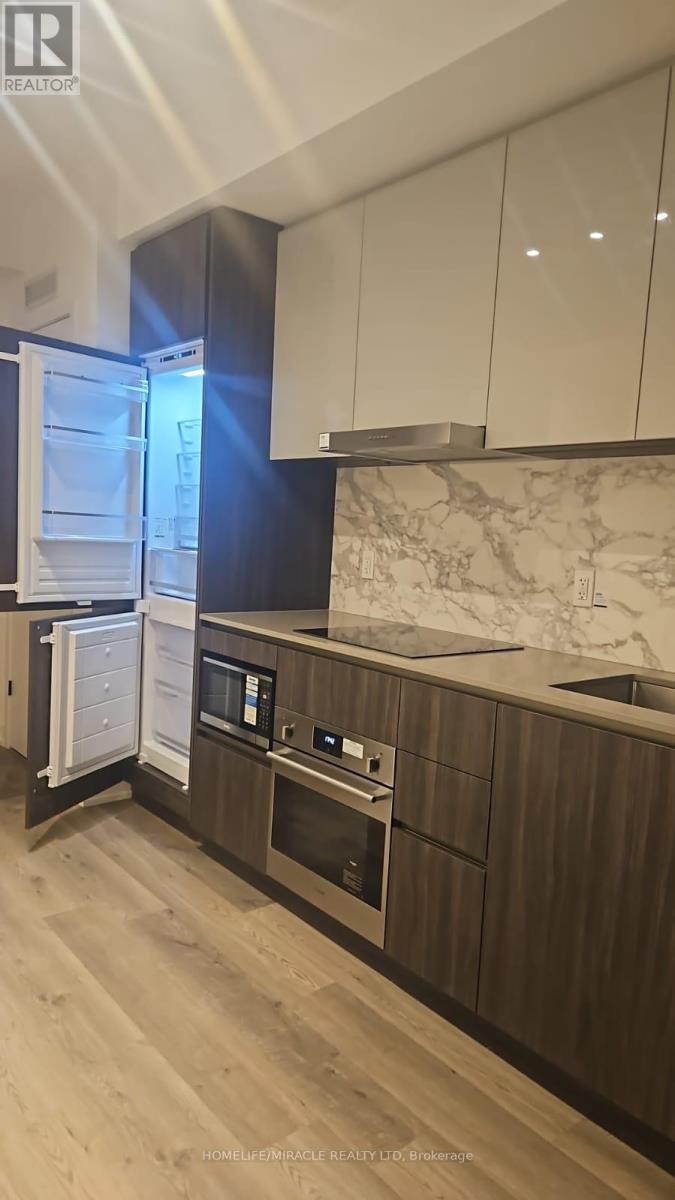 506 - 8 Interchange Way, Vaughan (Vaughan Corporate Centre), Ontario  L4K 0R2 - Photo 5 - N12512112