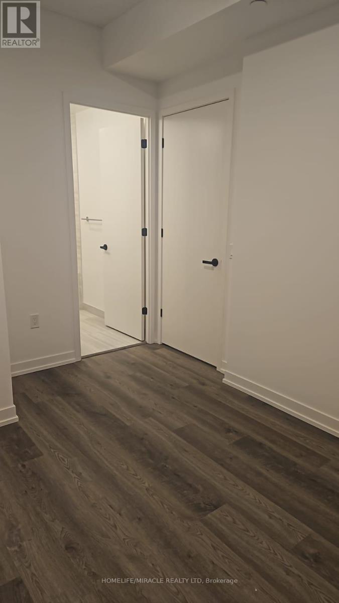 506 - 8 Interchange Way, Vaughan (Vaughan Corporate Centre), Ontario  L4K 0R2 - Photo 12 - N12512112