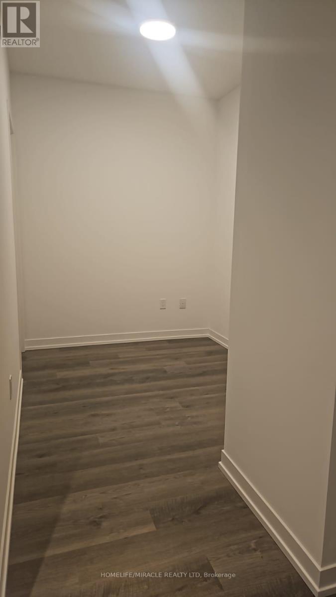 506 - 8 Interchange Way, Vaughan (Vaughan Corporate Centre), Ontario  L4K 0R2 - Photo 7 - N12512112