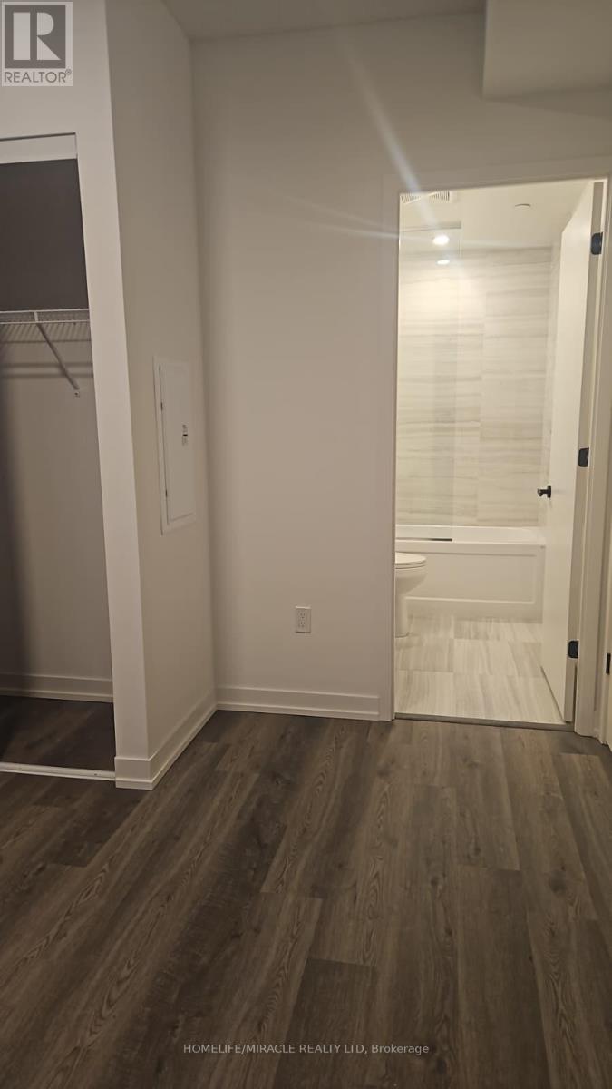 506 - 8 Interchange Way, Vaughan (Vaughan Corporate Centre), Ontario  L4K 0R2 - Photo 14 - N12512112