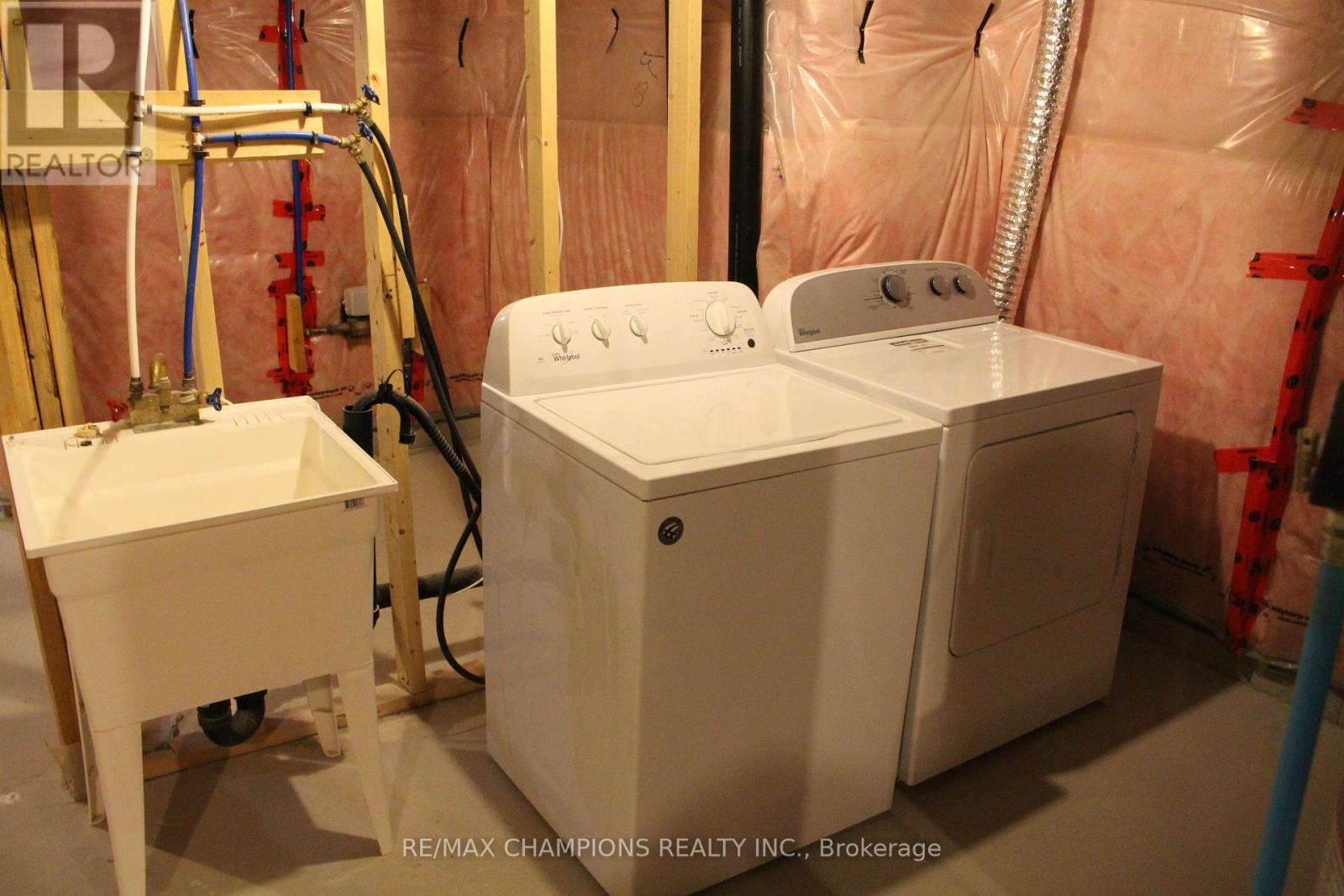 64 Pennycross Crescent, Brampton (Northwest Brampton), Ontario  L7A 4M1 - Photo 2 - W12504852