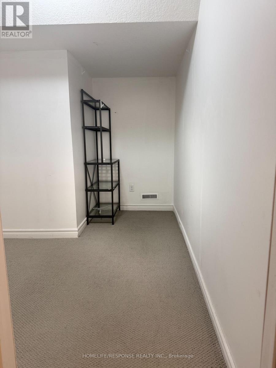 27 - 960 Bitterbush Crescent, London North (North M), Ontario  N6H 0G1 - Photo 33 - X12509554