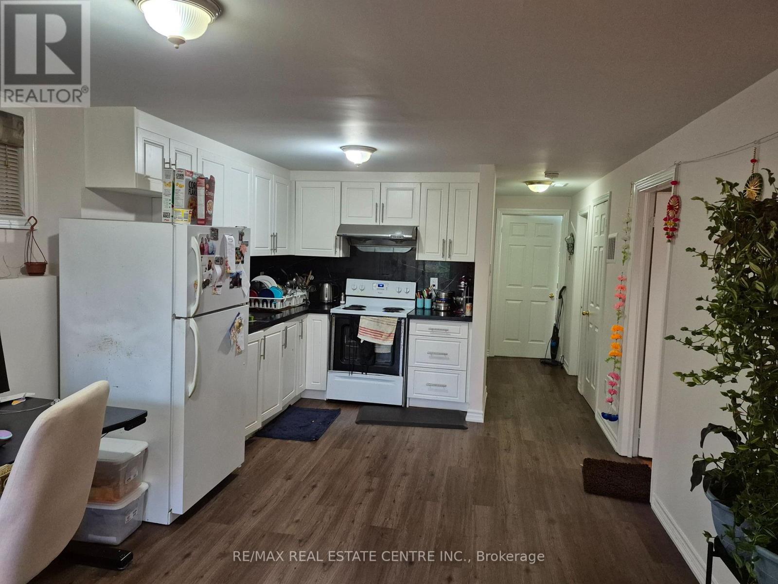 Basement Only - 6 Porchlight Road, Brampton, Ontario  L6X 4S3 - Photo 7 - W12515836