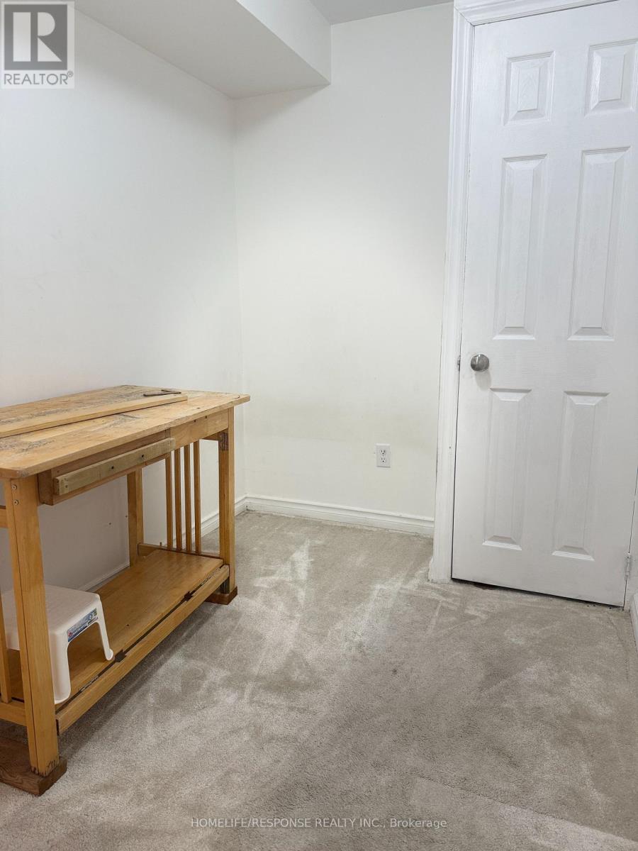 27 - 960 Bitterbush Crescent, London North (North M), Ontario  N6H 0G1 - Photo 36 - X12509554