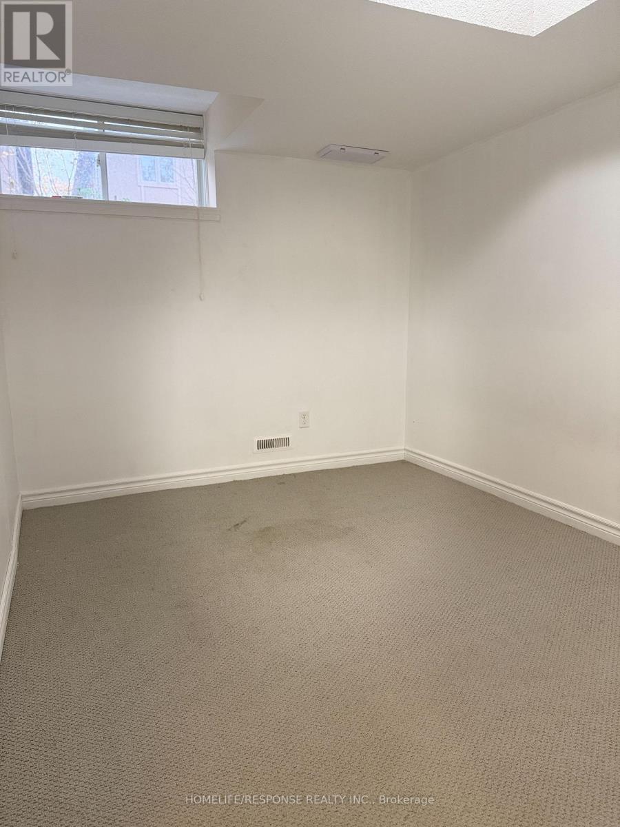 27 - 960 Bitterbush Crescent, London North (North M), Ontario  N6H 0G1 - Photo 30 - X12509554