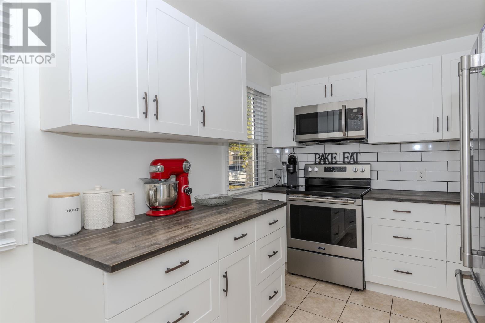 2218 Moodie St E, Thunder Bay, Ontario  P7E 4Z6 - Photo 11 - TB253395