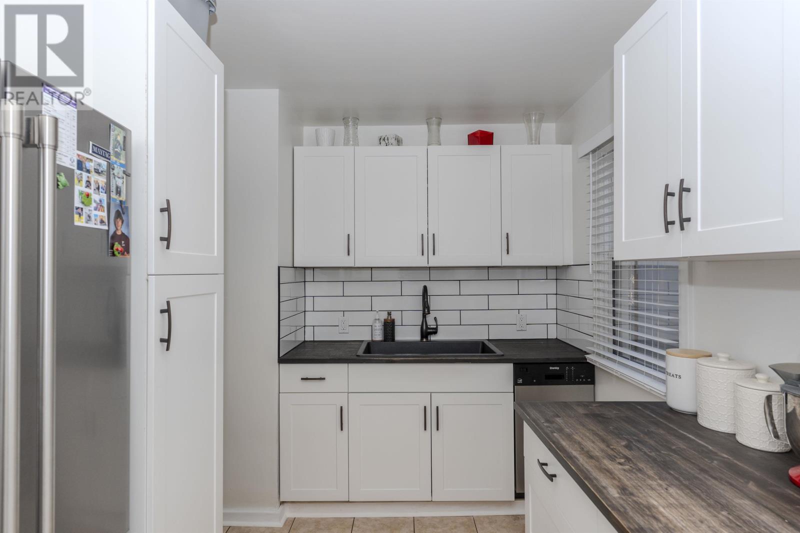 2218 Moodie St E, Thunder Bay, Ontario  P7E 4Z6 - Photo 12 - TB253395