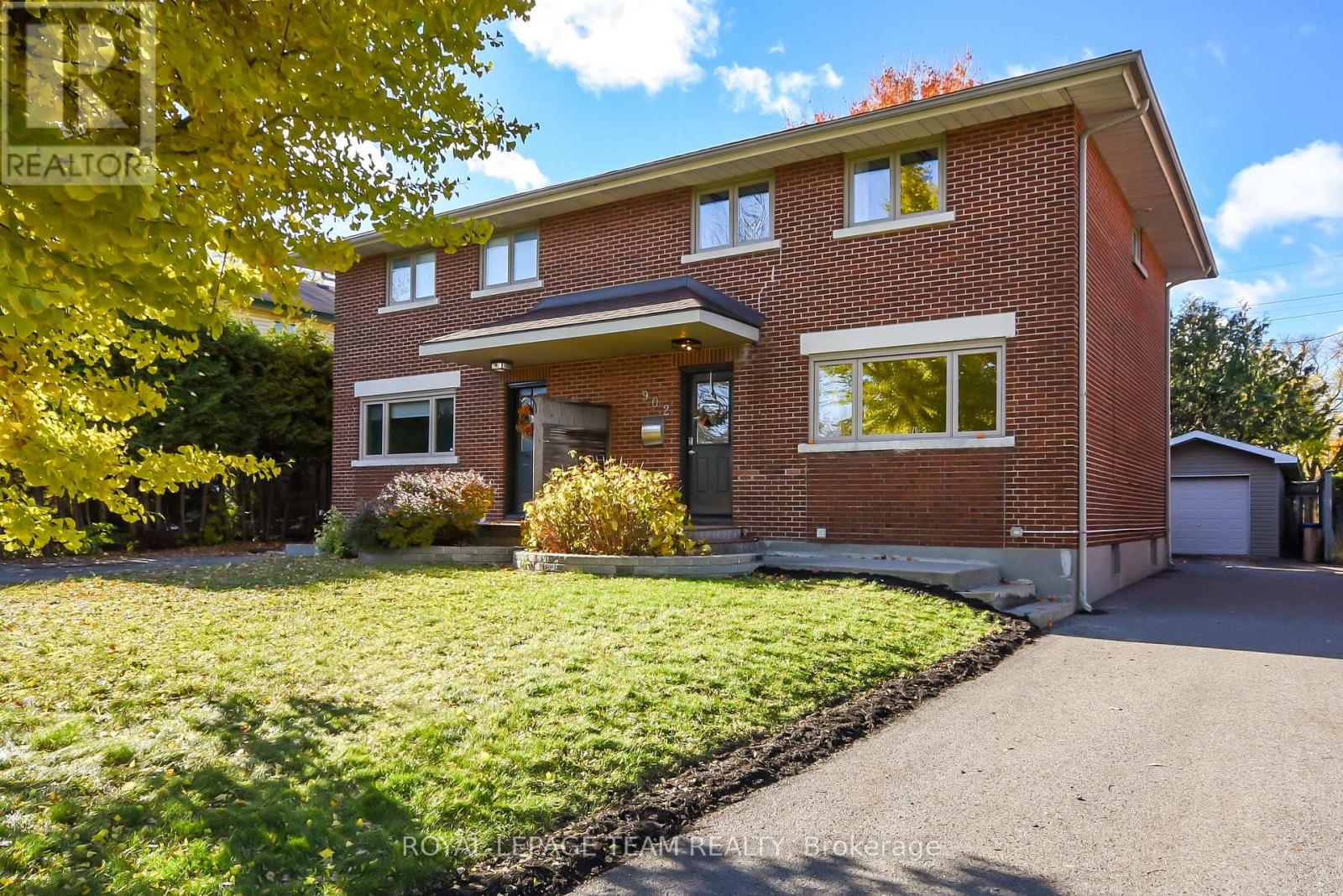 902 BROADVIEW AVENUE, Ottawa, Ontario