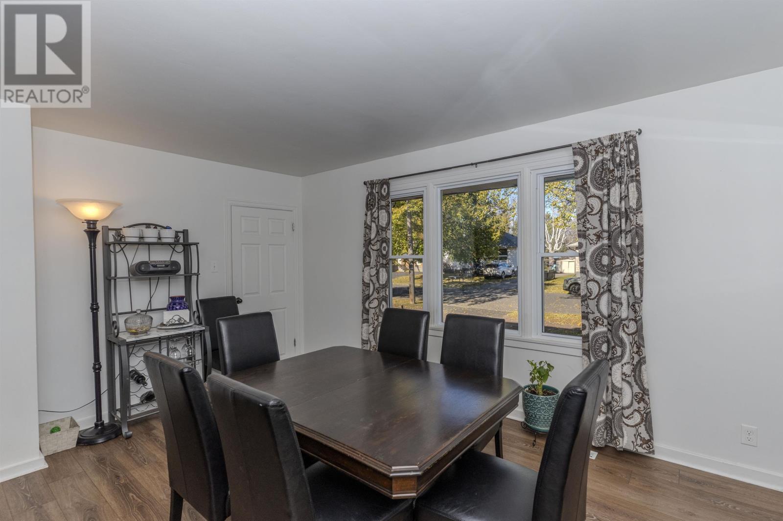 2218 Moodie St E, Thunder Bay, Ontario  P7E 4Z6 - Photo 8 - TB253395