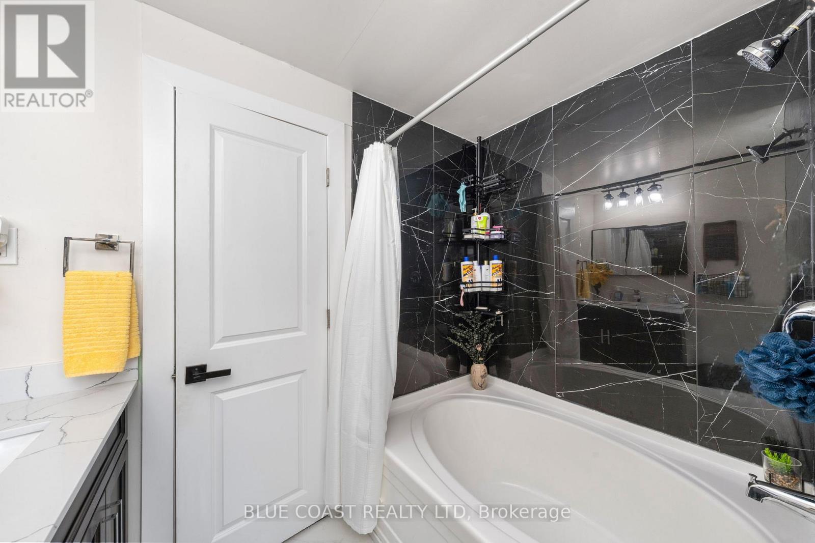 144 Richard Street, Sarnia, Ontario  N7T 1S7 - Photo 25 - X12516614