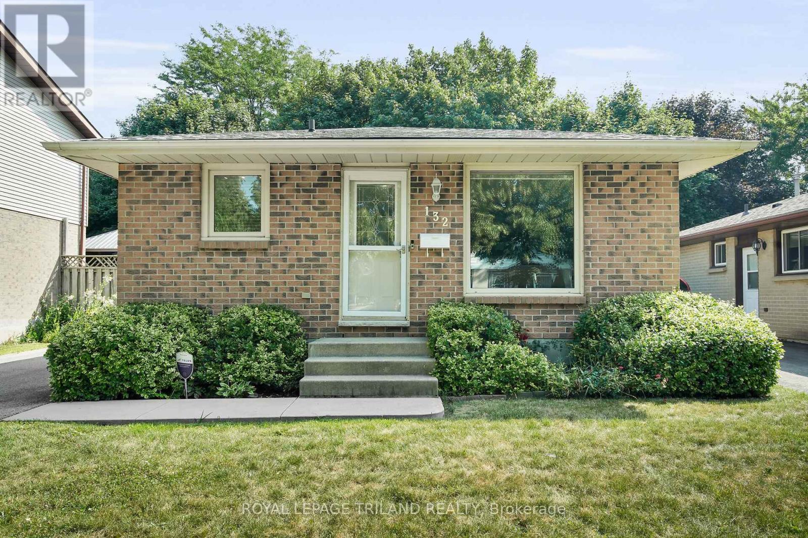 132 Ardsley Crescent, London North, Ontario  N6G 3W7 - Photo 2 - X12516632