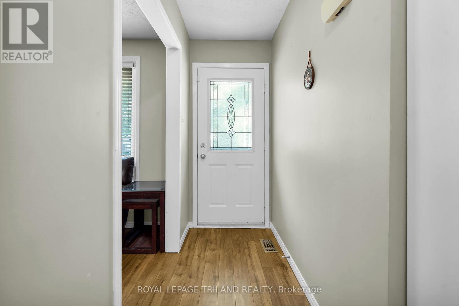 132 Ardsley Crescent, London North, Ontario  N6G 3W7 - Photo 3 - X12516632