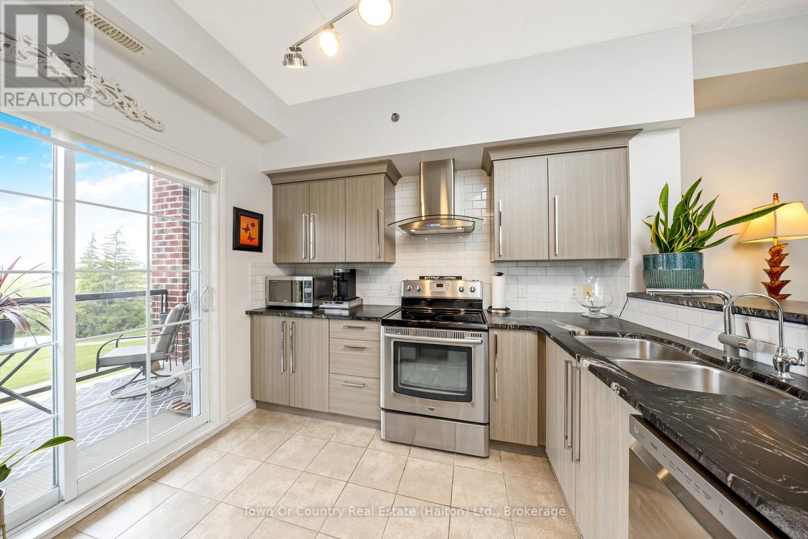 311 - 308 Watson Parkway N, Guelph, Ontario  N1E 0G7 - Photo 11 - X12516578