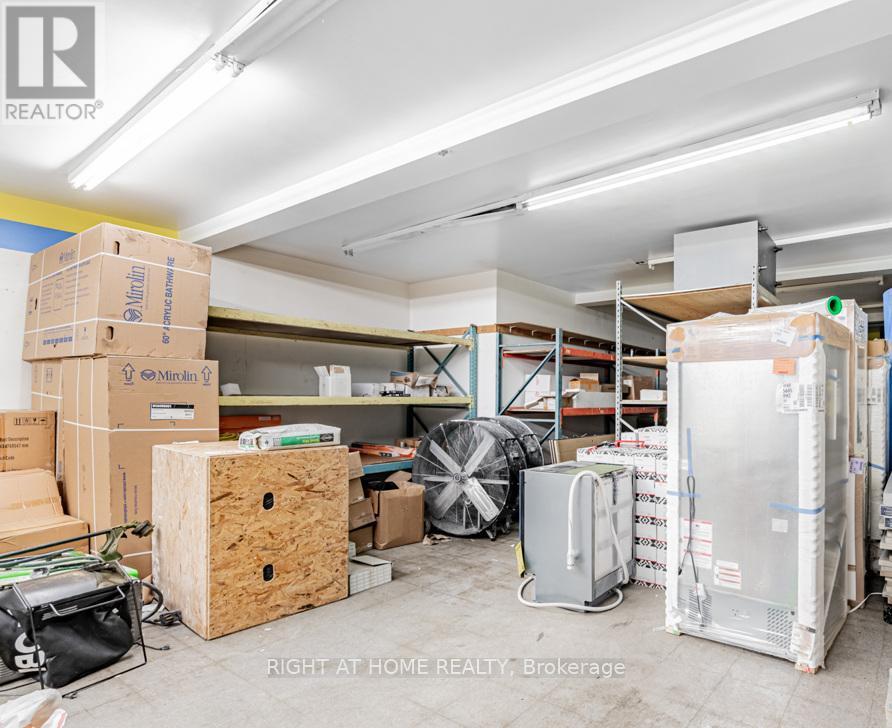 Rear - 550 College Street, Toronto, Ontario  M6G 1B1 - Photo 5 - C12516120