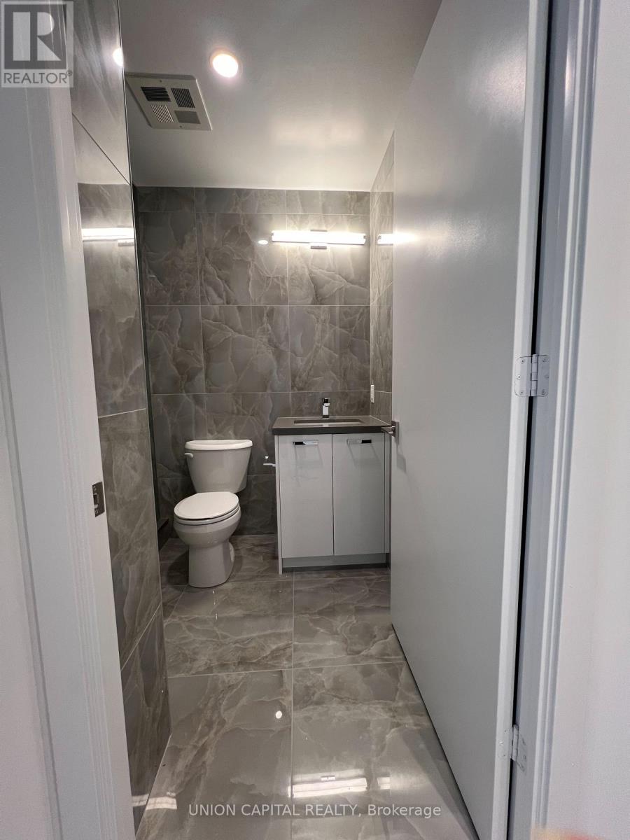 1006 - 195 Mccaul Street, Toronto, Ontario  M5T 0E5 - Photo 4 - C12516130