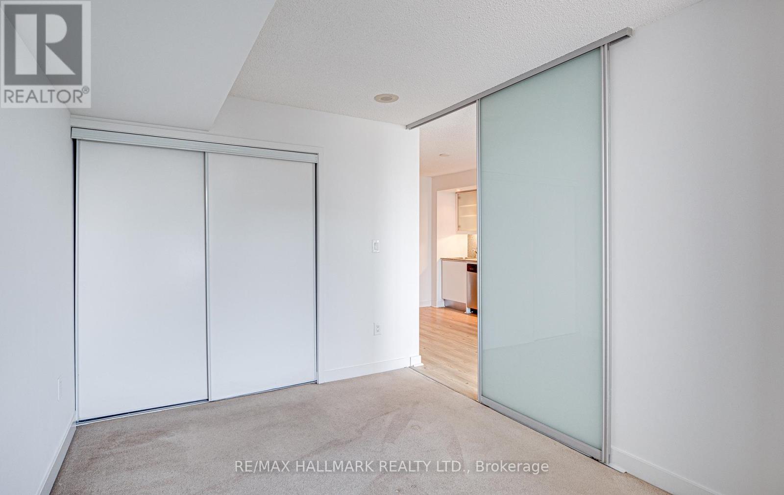 4509 - 25 Telegram Mews, Toronto, Ontario  M5V 3Z1 - Photo 8 - C12516188